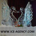 Two kissing swans for the Peter Phillips Royal Wedding - Ice Sculpture - Ice Carving | Ice Agency