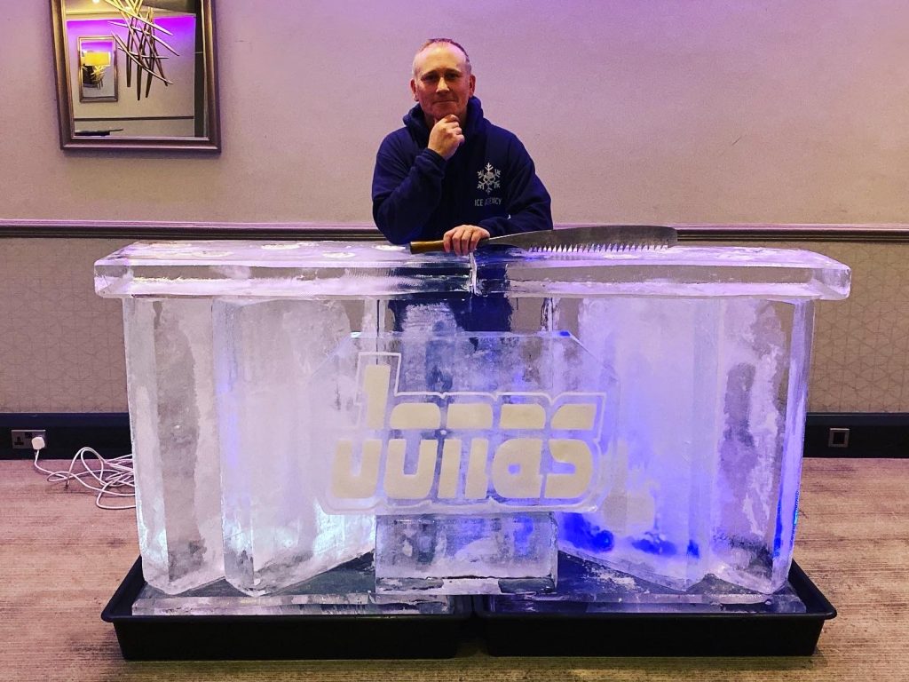 Logo 2m Ice Bar