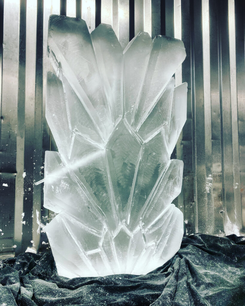 Ice Shards / Icicle ice sculpture / Frozen party