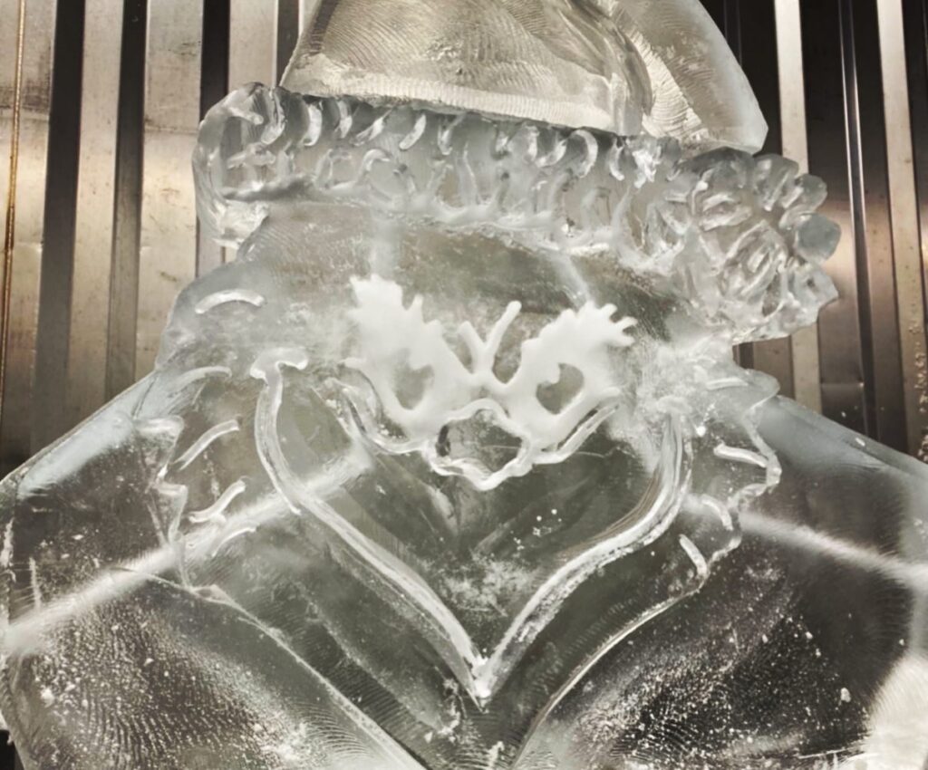 Grinch Ice Luge / Grinch Christmas ice sculpture