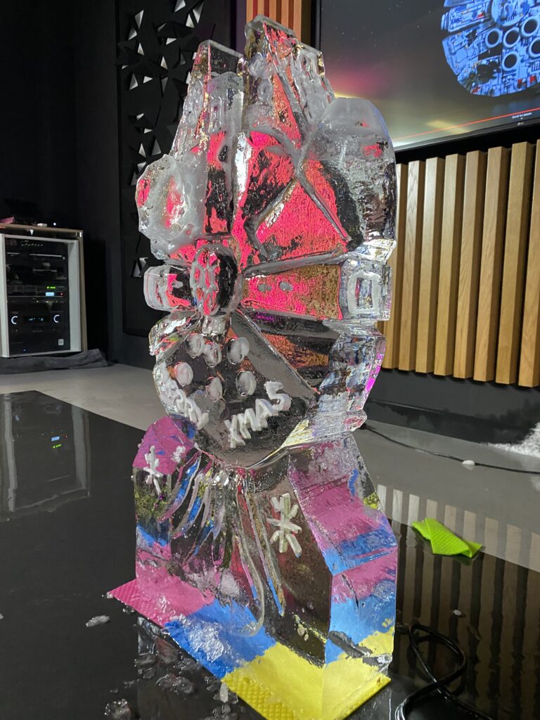 Millennium Falcon Ice Sculpture / Star Wars ice luge